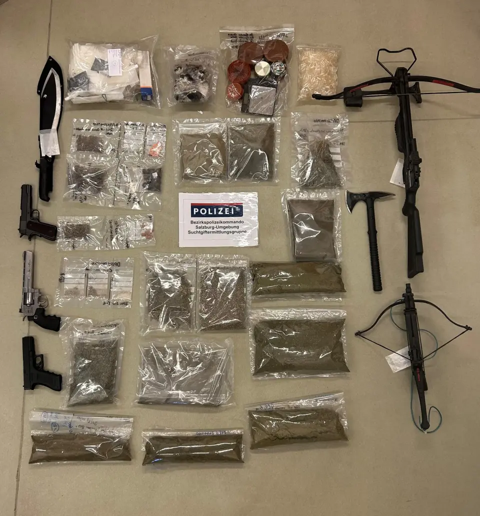 Cannabisplantage hinter Doppelwand: 13 Kilo sichergestellt, 30-Jähriger in Haft
