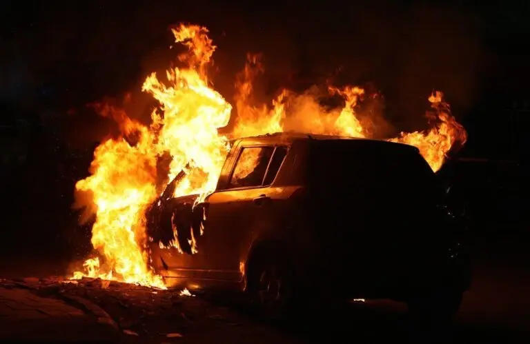 Car burnt out completely in Nicosia village – arson suspected