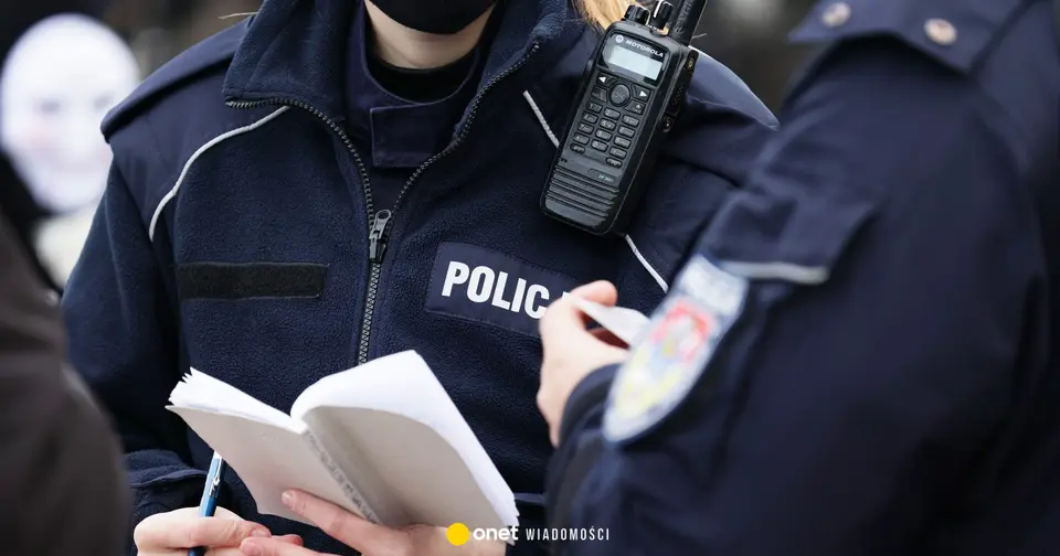 Lawyer accused of attempted bribery and assault on officers