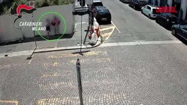 Tourist robbed in Milan: 35-year-old arrested thanks to CCTV footage