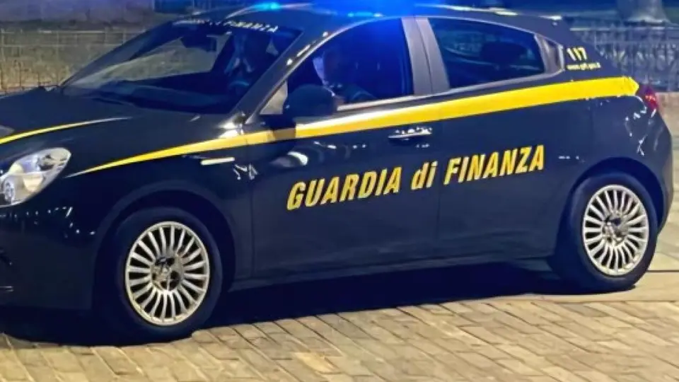 Blitz antidroga sulla riviera adriatica: quasi 100 chili sequestrati, 16 persone in manette