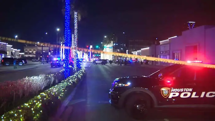 Officer Wounds Suspect During Houston Stolen Car Probe