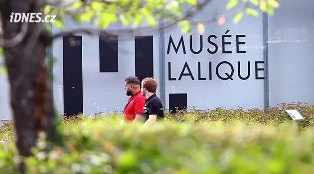 Vol de bijoux d'une valeur de 4,5 millions d'euros dans un musée Lalique en France