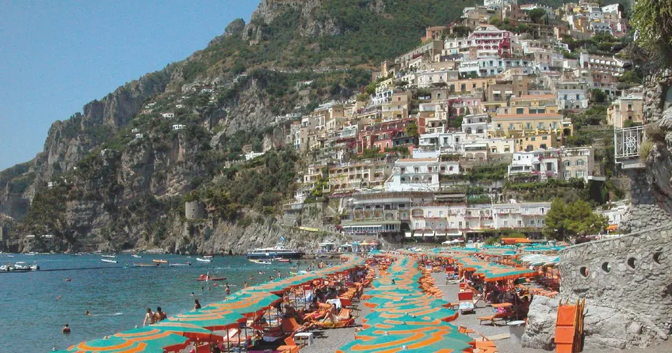 Corruzione a Positano: 11 persone indagate per appalti truccati