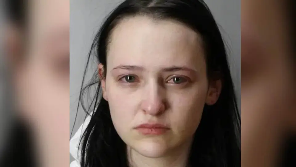 Woman charged with manslaughter after friend bleeds out in parents' arms