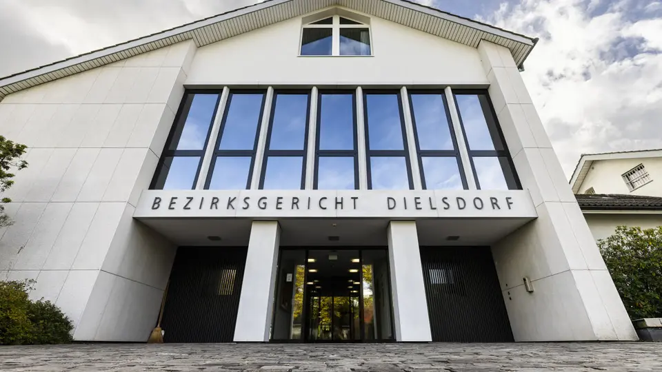 Jugendlicher nach Messerattacke auf jüdischen Mann in Zürich inhaftiert
