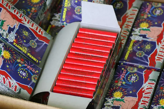 Minors aged 12 and 13 arrested for fire caused by firecrackers in Eretria