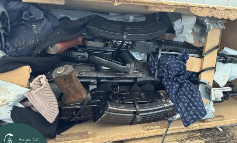 Arms smuggling uncovered at Rőszke border: machine guns hidden in speaker cabinet seized