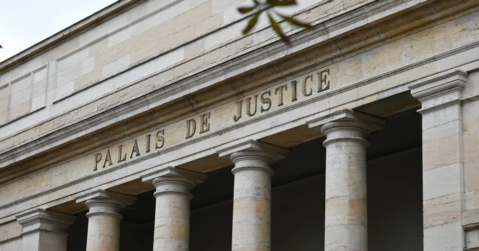 Man tried for sending cannabis resin concealed in dog food to Martinique