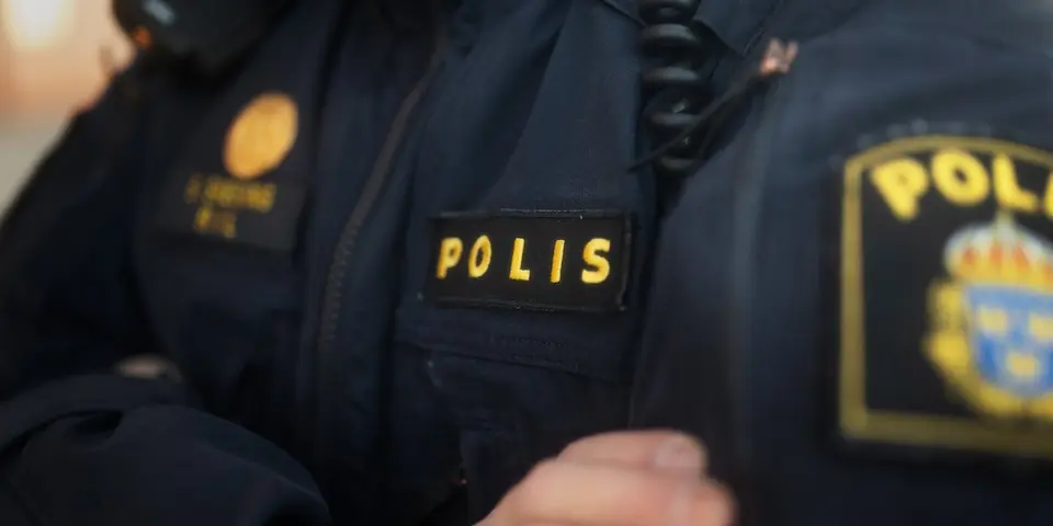 Police arrested wrong woman at work – forced to get in car