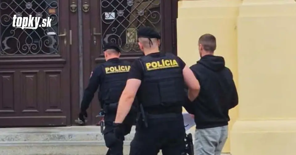 Bizarná krádež v Bystrici: Poliak šoféroval auto, o ktorého zmiznutí ešte nevedela ani majiteľka