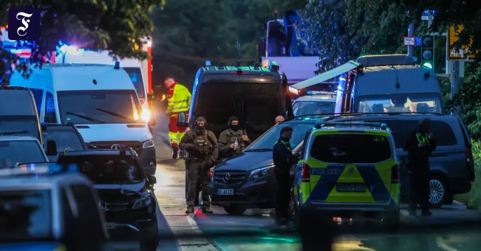 Hostage-taking in Dortmund-Höchsten: Man shoots at police officer and barricades himself with children