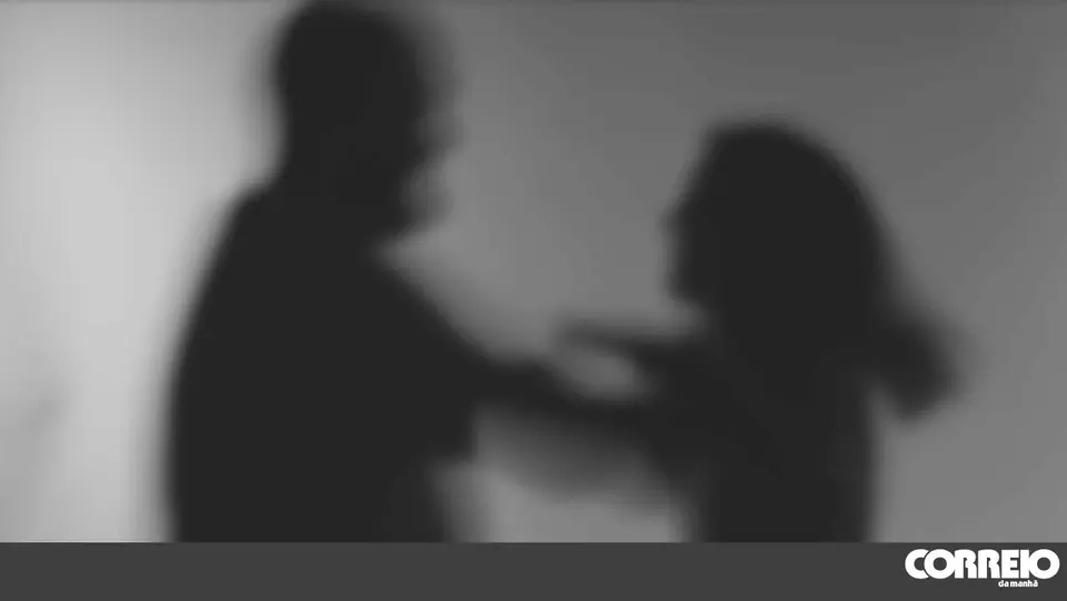 Homem de 38 anos detido por violência doméstica em Vila Nova de Famalicão