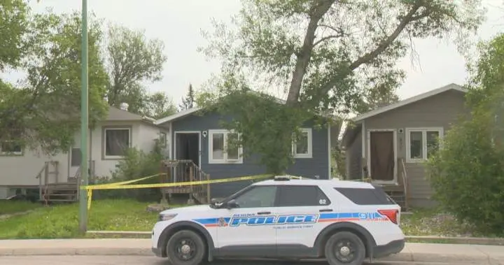 Regina police shoot crossbow suspect at Elphinstone Street home