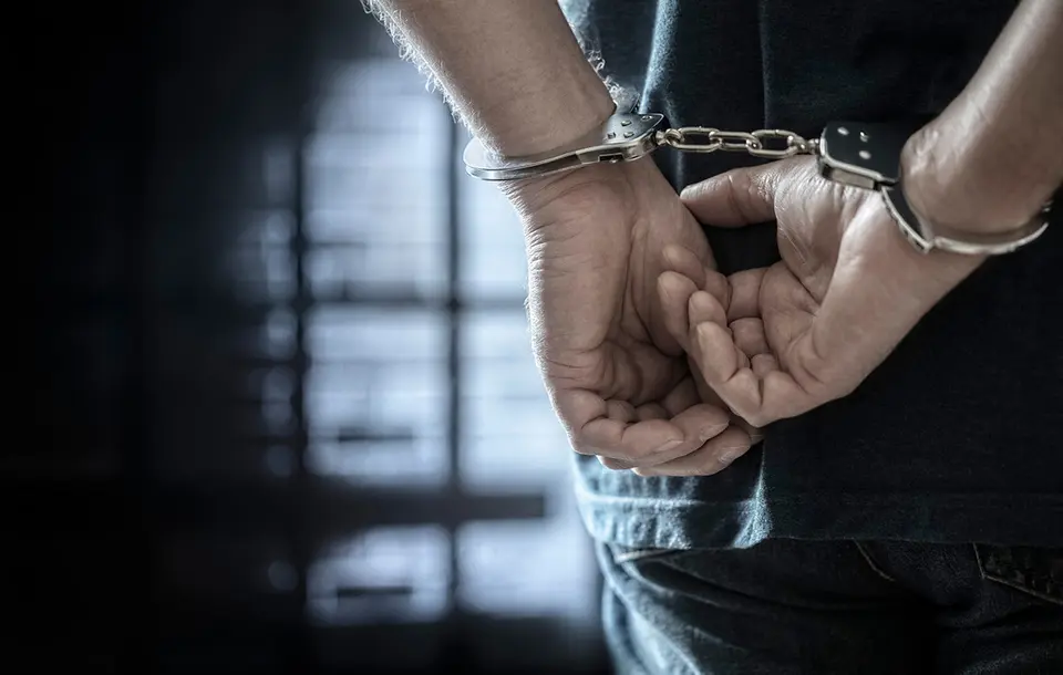 Arrest of well-known trapper in Oropos with loaded pistol – Released on €5,000 bail