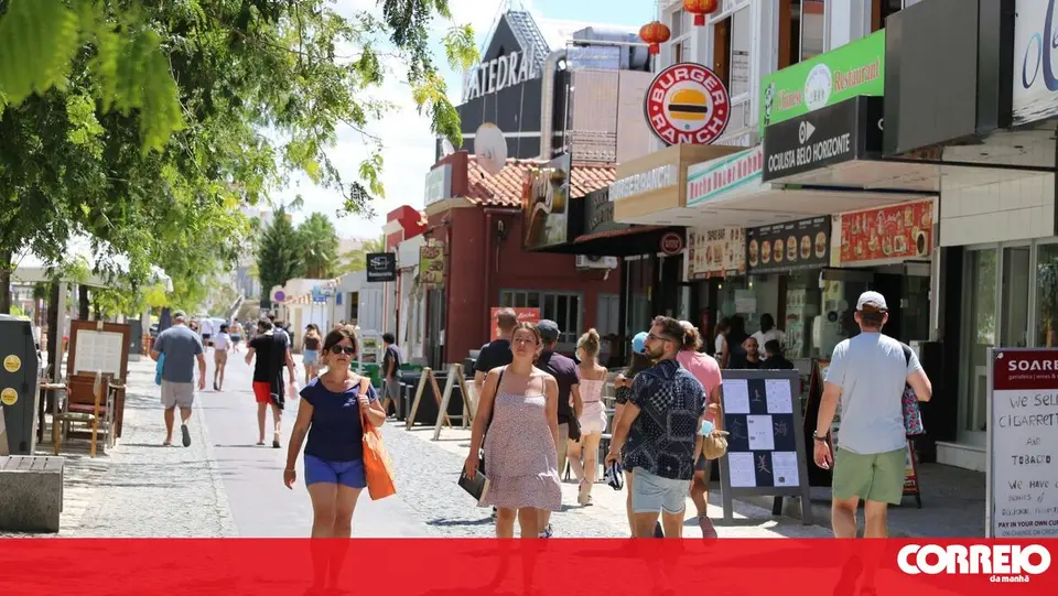 PSP investigates Colombian gang link to robberies at Praia da Rocha