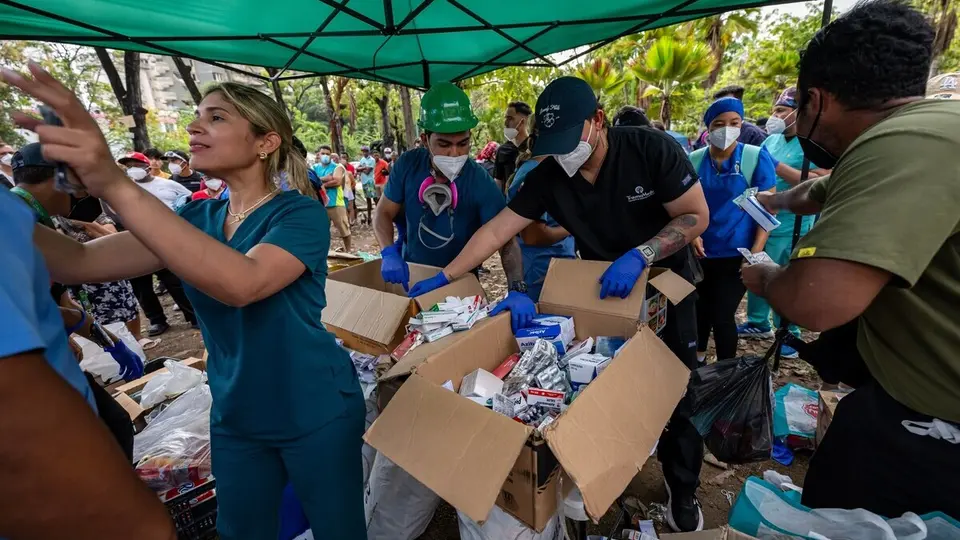 Venezuela earthquake: aid stolen and survivors abandoned among the ruins of La Guaira