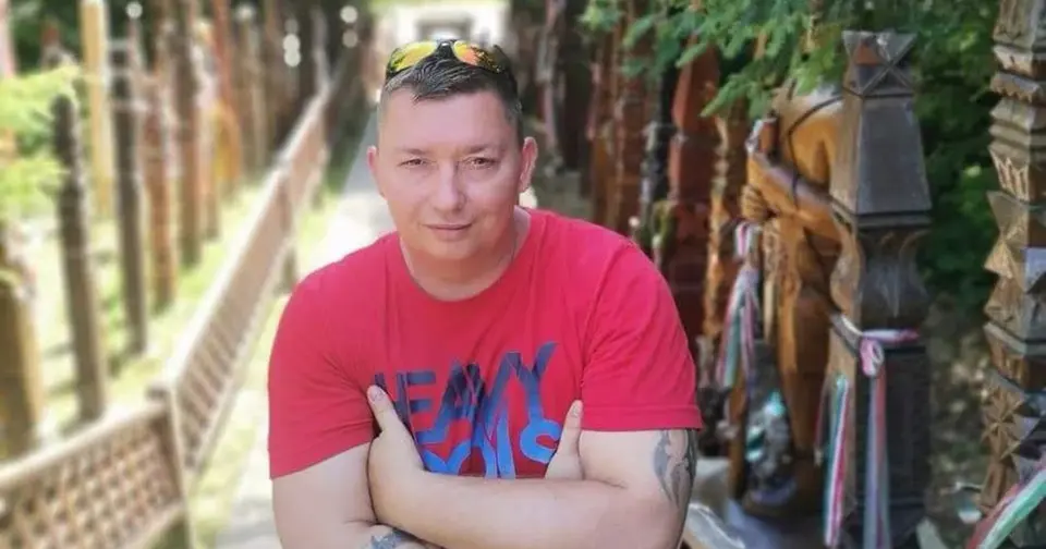 Szakács István jobboldali influenszert őrizetbe vették, a Védvonal ügyvédeket ígér