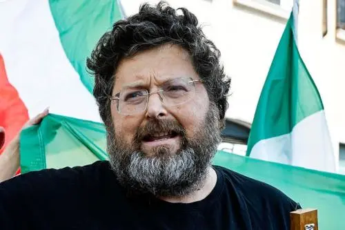 Mario Adinolfi ai domiciliari a Roma: truffa da 5 milioni con la "Scommessa Collettiva"
