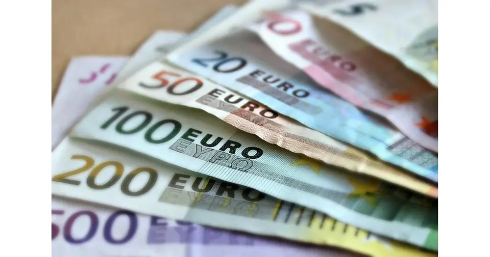 Man arrested in Panagyurishte after attempting to bribe police officer with €20