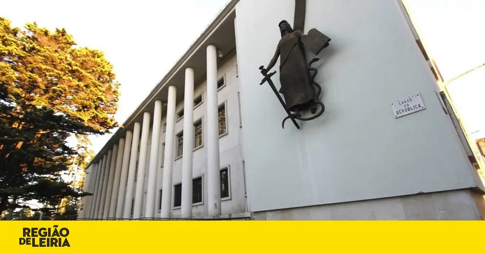Tribunal de Leiria condena dois jovens a 6 e 5,5 anos de prisão por roubos e agressões