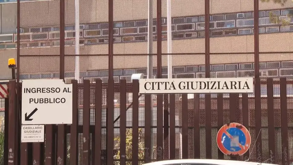 Mario Adinolfi arrestato per truffa e evasione: il GIP lo definisce "pericoloso"