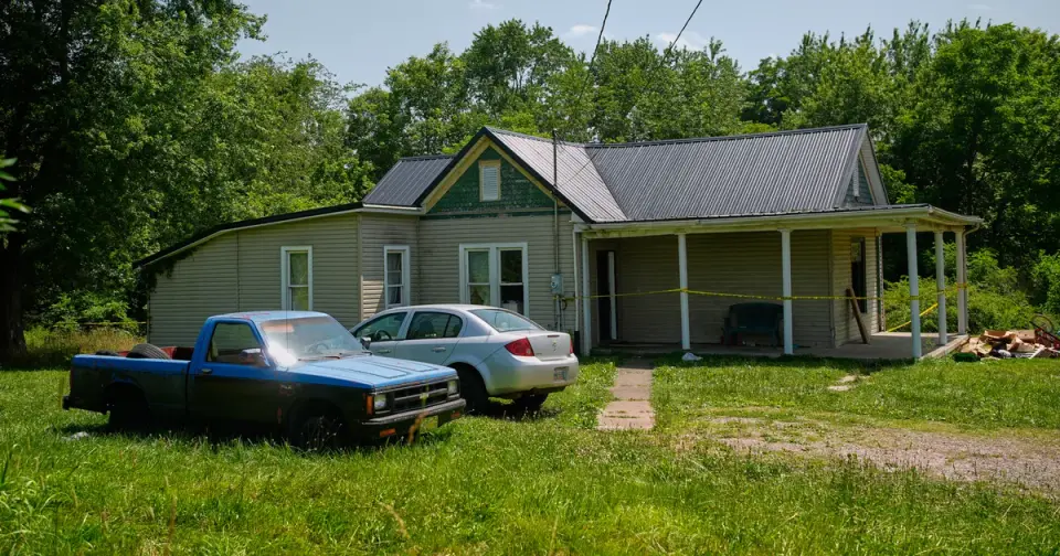 Police Rescue 16 Children From 'Extremely Deplorable Conditions' in Ohio; Parents and Grandparents Arrested