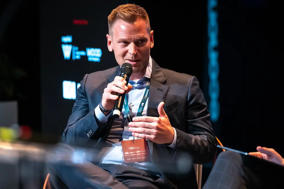 Hadházy files complaint against István Tiborcz for stock exchange fraud and insider trading