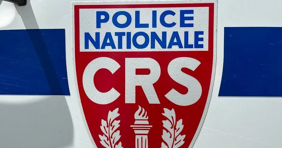 Two riot police officers injured during anti-drugs operation in Barbière neighbourhood in Avignon