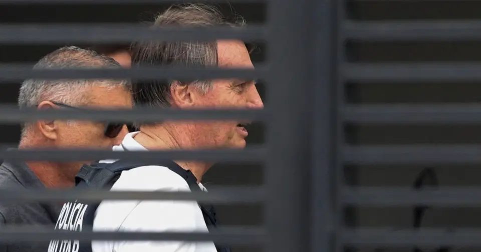 PF busca armas na casa de Bolsonaro em Brasília por ordem de Moraes