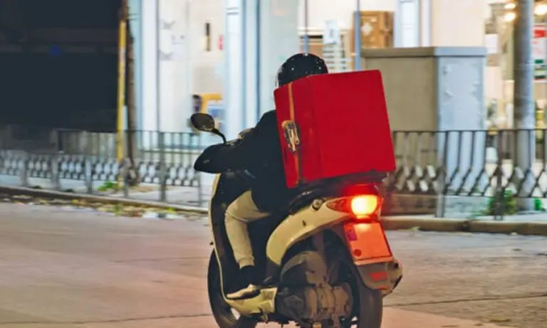 Assault and robbery of young delivery driver in Limassol