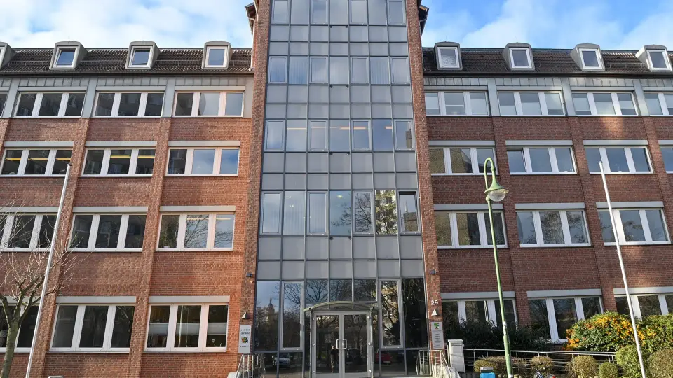 Gerichtsverfahren gegen Senior wegen angeblicher Testabrechnungsmanipulation