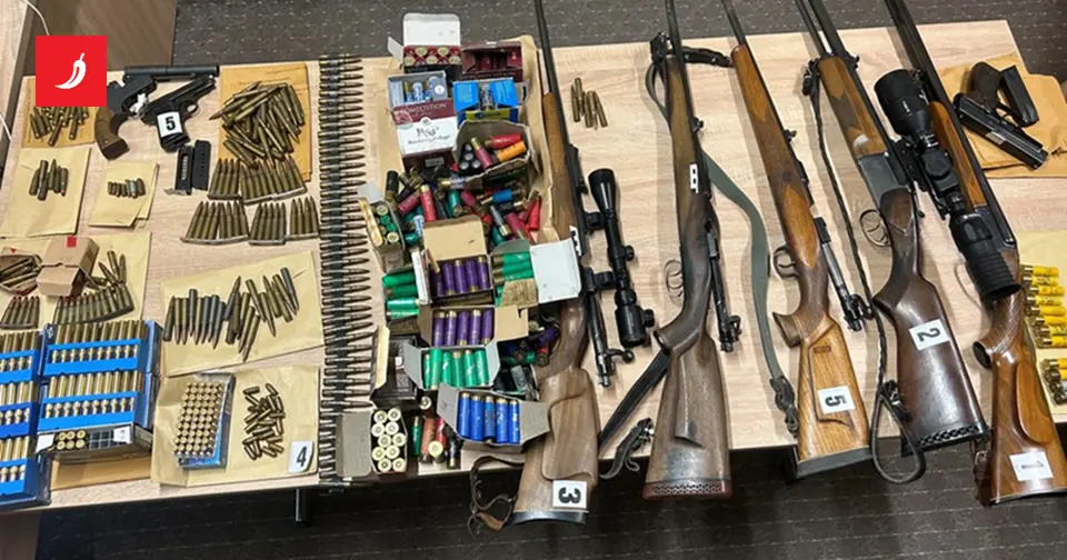 Weapons and explosives seized in Đakovo: 53-year-old reported for illegal possession of firearms