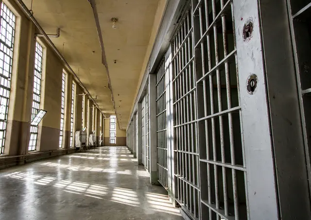 Three Bucharest-Rahova Penitentiary employees sent to trial for torture