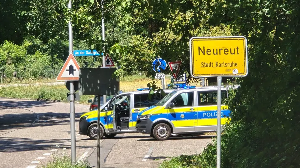 Man threatens neighbours with knife in Karlsruhe and flees from police