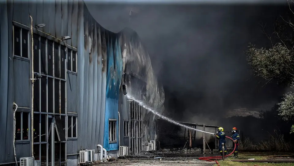 Man, 70, arrested for arson by negligence at tile factory
