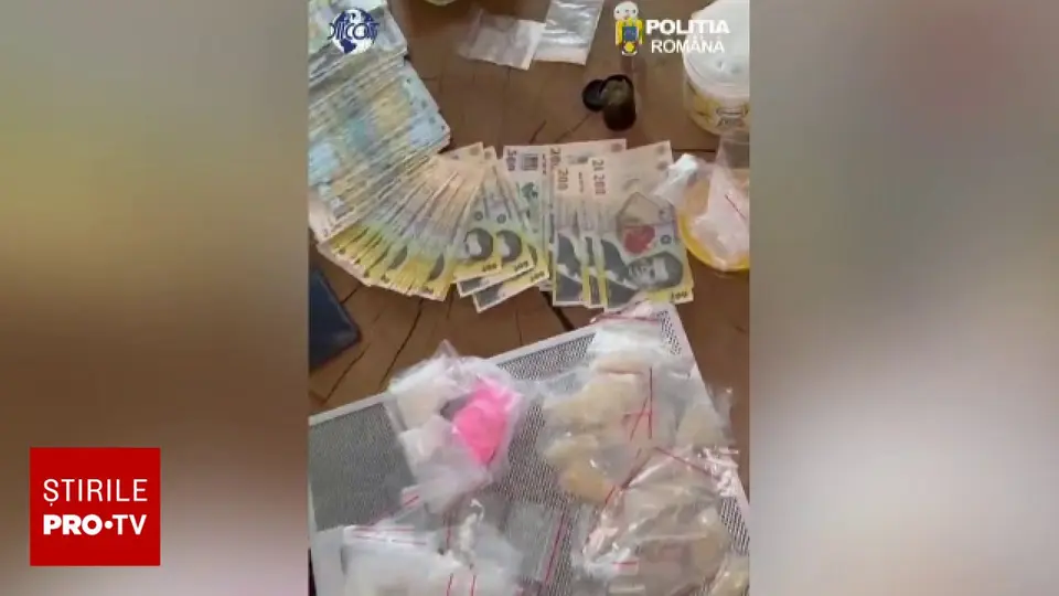 Doi dealeri de substanțe interzise, reținuți în Cluj. Unul circula fără permis