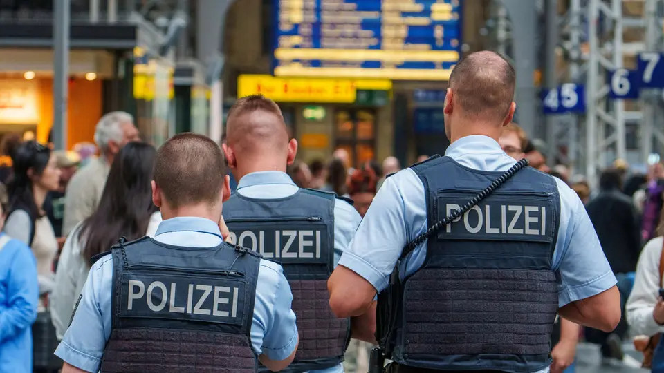 Messerattacke am Frankfurter Hauptbahnhof – mehrere Verletzte