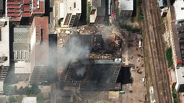 Police investigate extensive fire at Zlín factory complex as general endangerment through negligence
