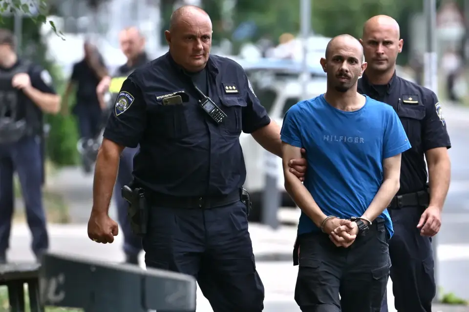 Police in Zagreb arrested man who threatened to detonate bomb near primary school