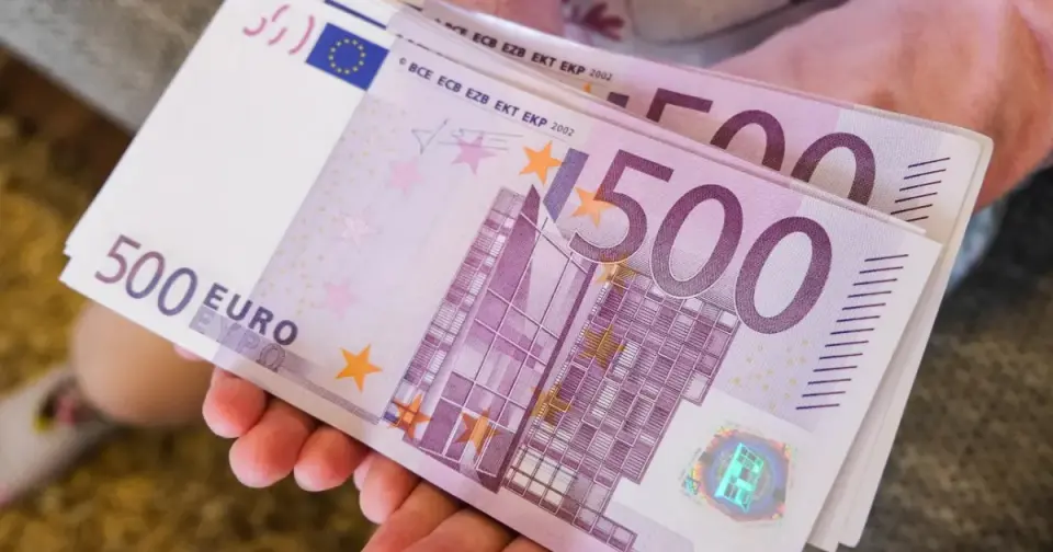 Elderly men in Ida-Viru fall victim to phone scammers, over €44,000 lost