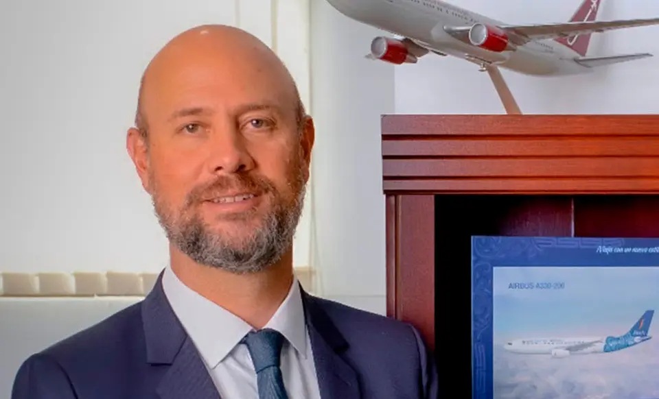 Investigan a exdirectivo de aerolínea estatal boliviana por presuntos abusos de autoridad