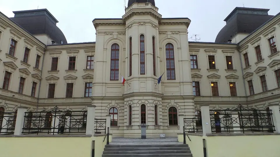 Mongolian man tried for domestic violence in Pilsen region