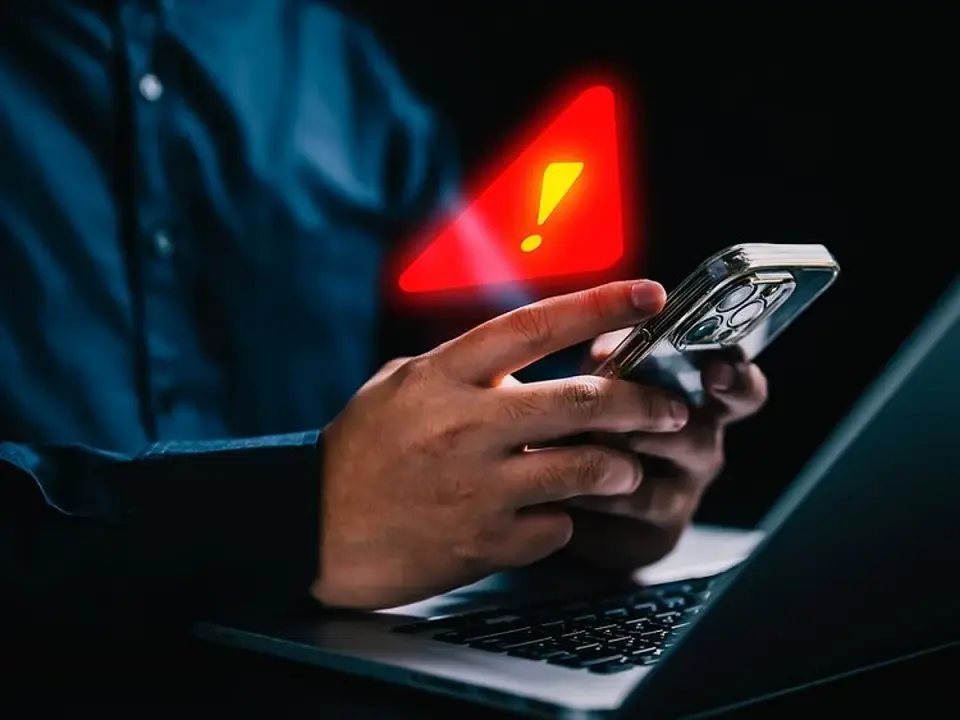 Dubai Police Warn Residents About Fake Apps Stealing Bank Data