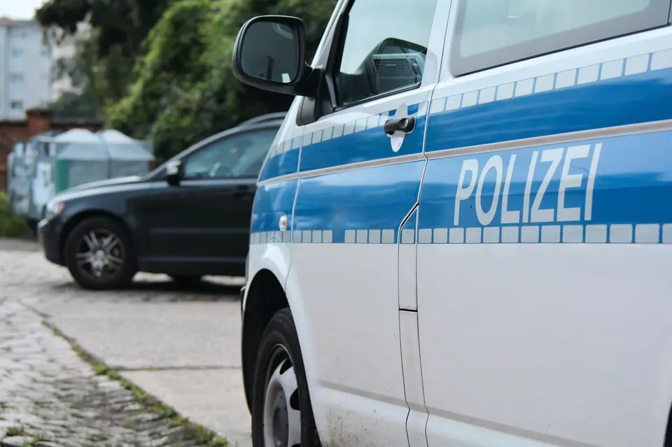 Berlin Police free hostage after more than 11 hours from supermarket