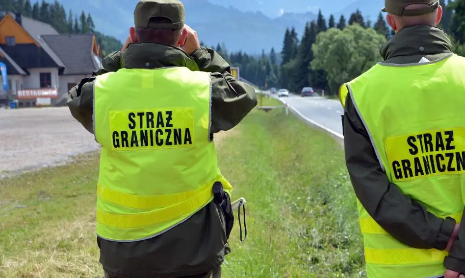 Migrant smuggling in peat transport thwarted at Lithuanian border