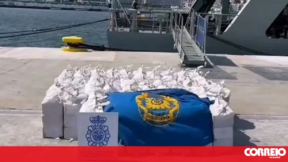 PJ apreende 1644 kg de cocaína em veleiro nos Açores