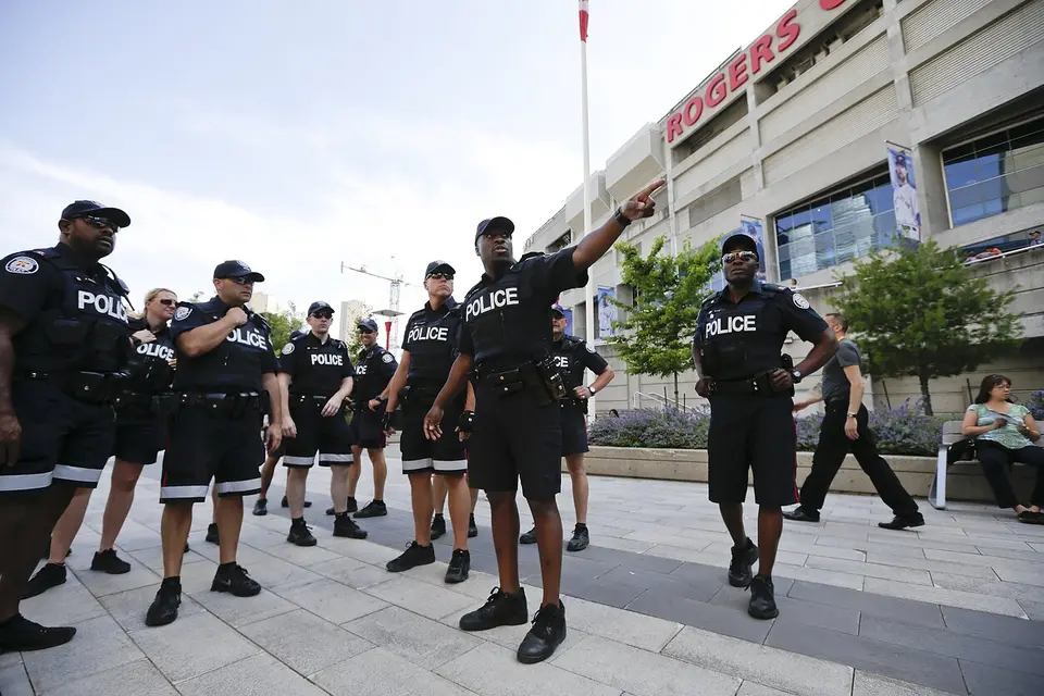 Toronto salsa festival shooting leaves two dead, shooter at large