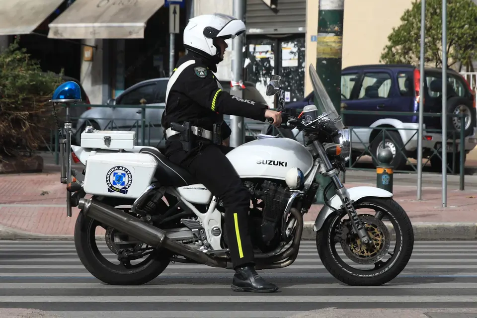 27-year-old arrested with metal baton in Chalkidiki