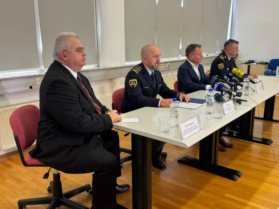 Na Dolenjskem po oboroženem ropu in begu umrl 41-letni Hrvat
